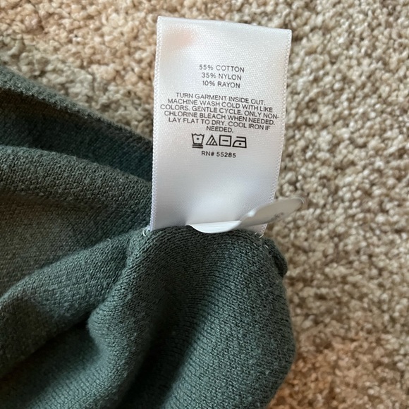 Express dark sage green wide neck on/off the shoulder sweatshirt - Picture 4 of 5